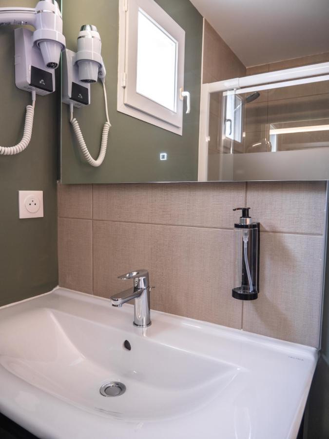 Logis Hotels Le Saint Pierre 蒙科坦特 外观 照片